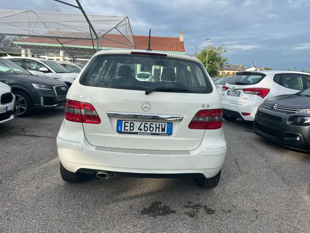 MERCEDES-BENZ B 180 usata, con Airbag laterali