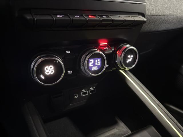 RENAULT Clio usata, con Controllo automatico clima