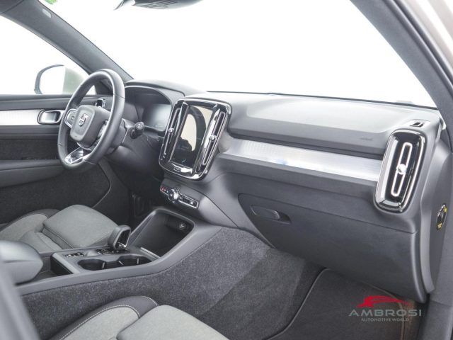 VOLVO XC40 usata 11