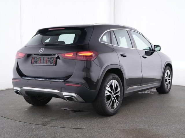 MERCEDES-BENZ GLA 180 usata, con Airbag laterali
