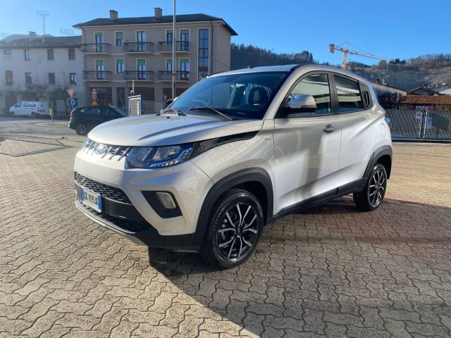 MAHINDRA KUV100 usata, con Airbag Passeggero