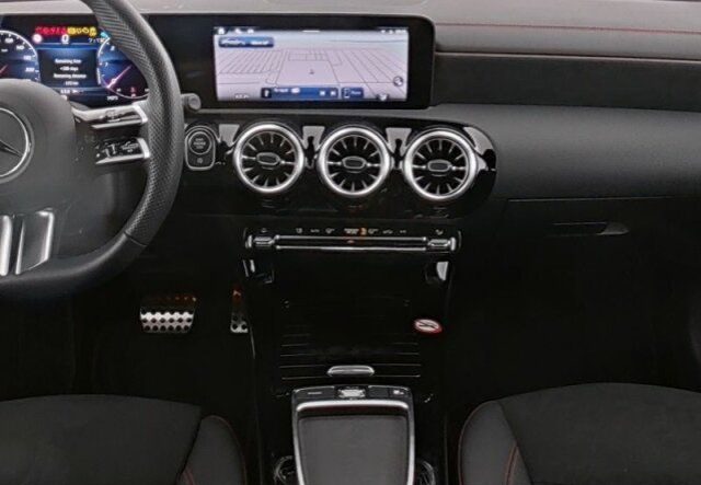 MERCEDES-BENZ CLA 200 usata, con Autoradio