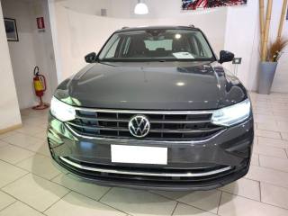 VOLKSWAGEN Tiguan usata, con Airbag