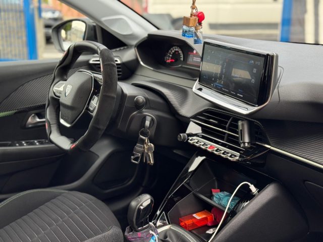 PEUGEOT 208 usata, con Sistema di navigazione