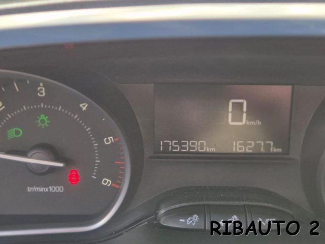 PEUGEOT 208 usata, con Alzacristalli elettrici