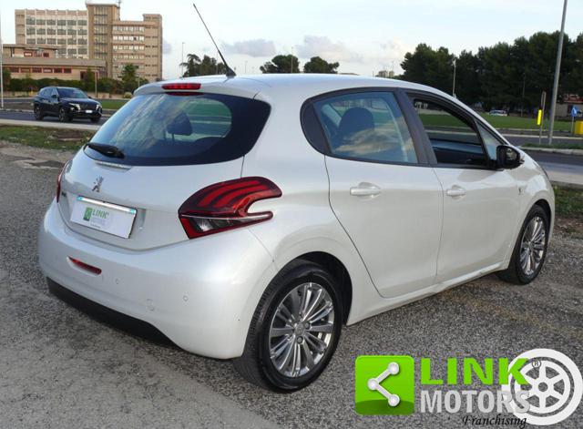 PEUGEOT 208 usata, con Alzacristalli elettrici