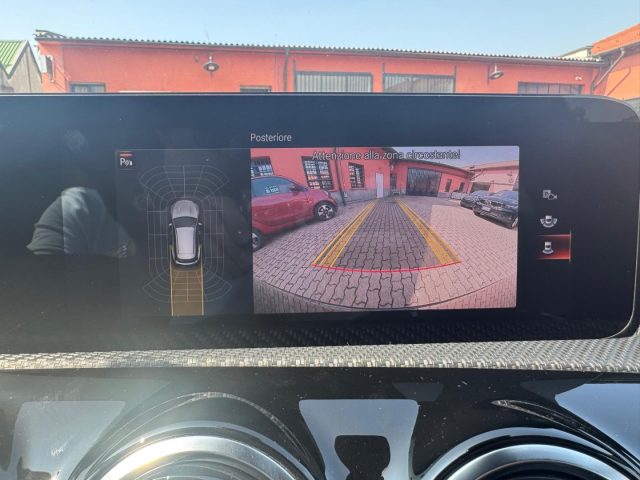 MERCEDES-BENZ CLA 180 usata, con Controllo automatico clima