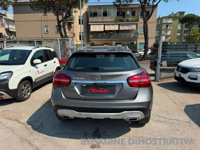 MERCEDES-BENZ GLA 200 usata, con Cerchi in lega
