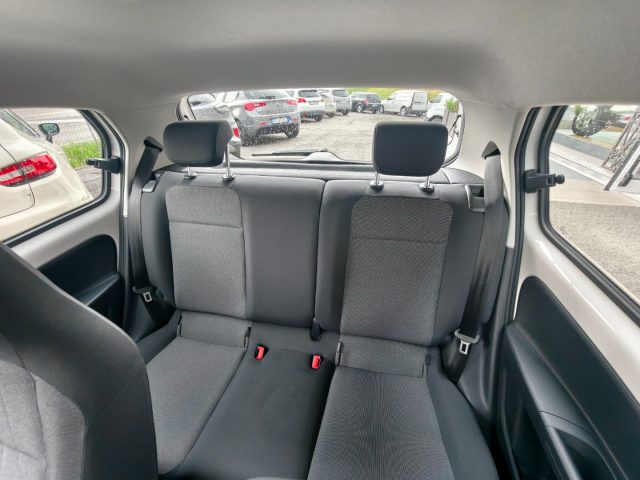 VOLKSWAGEN up! usata, con Controllo automatico clima