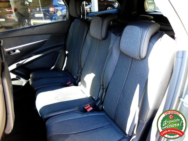 PEUGEOT 5008 usata, con Controllo trazione