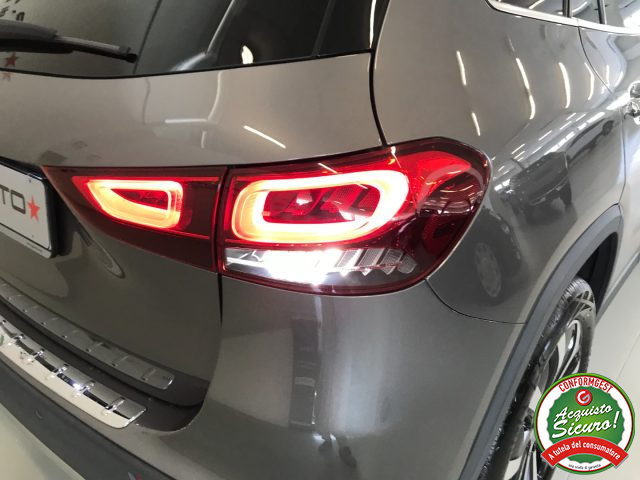MERCEDES-BENZ GLA 200 usata, con Luci diurne LED