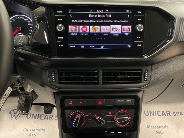 VOLKSWAGEN T-Cross usata, con USB