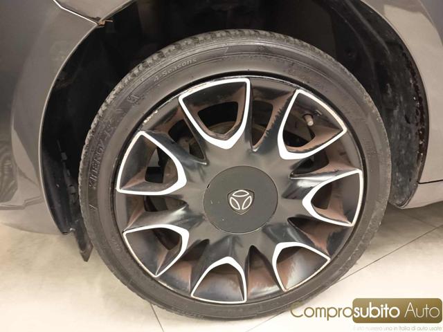 LANCIA Ypsilon usata, con Airbag testa