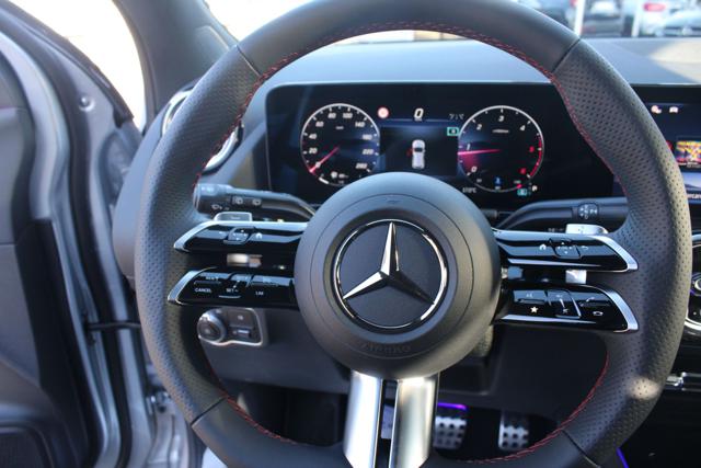 MERCEDES-BENZ GLA 200 usata, con Controllo automatico clima