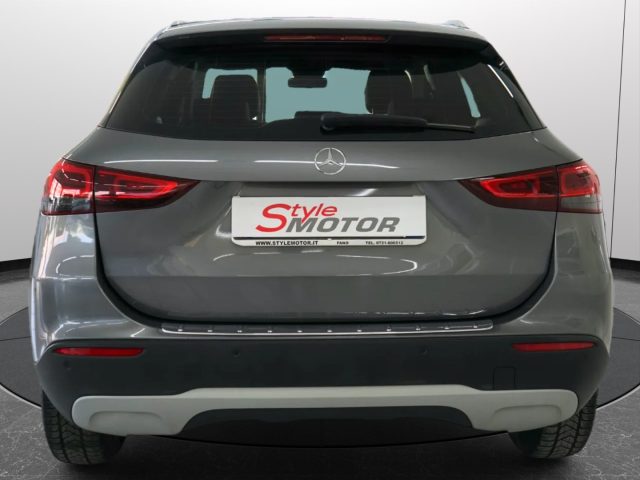 MERCEDES-BENZ GLA 180 usata 22