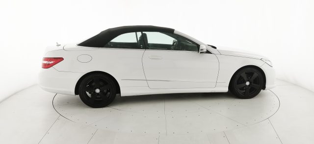 MERCEDES-BENZ E 220 usata 47