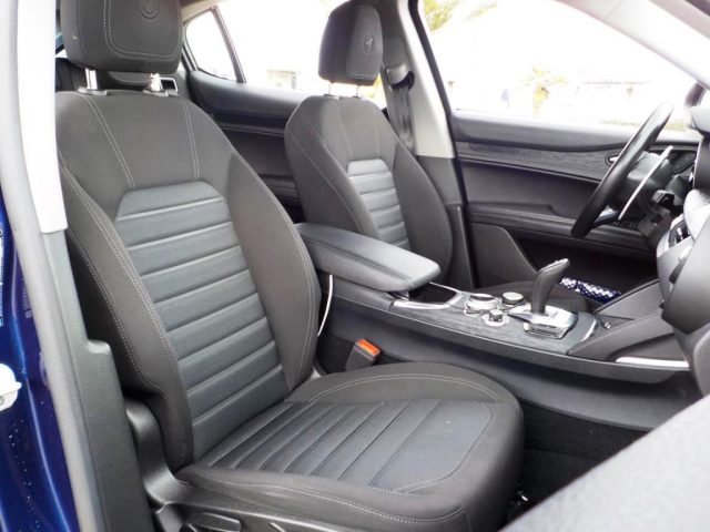 ALFA ROMEO Stelvio usata, con Sedile posteriore sdoppiato