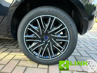 LANCIA Ypsilon usata, con Park Distance Control