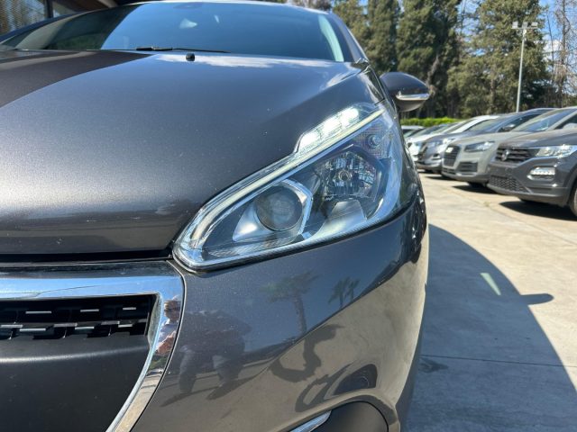 PEUGEOT 208 usata, con Airbag