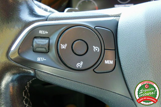OPEL Grandland usata, con Touch screen