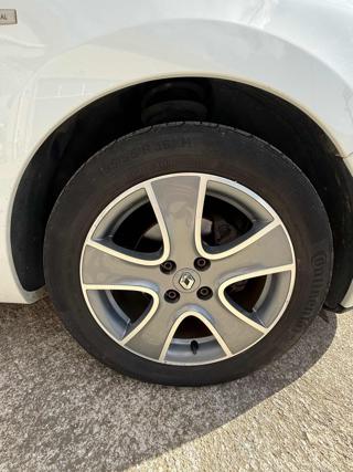 RENAULT Clio usata, con Sensore di pioggia