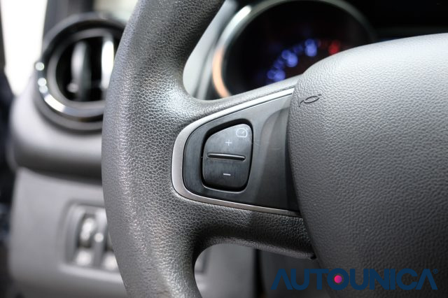 RENAULT Clio usata, con Specchietti laterali elettrici