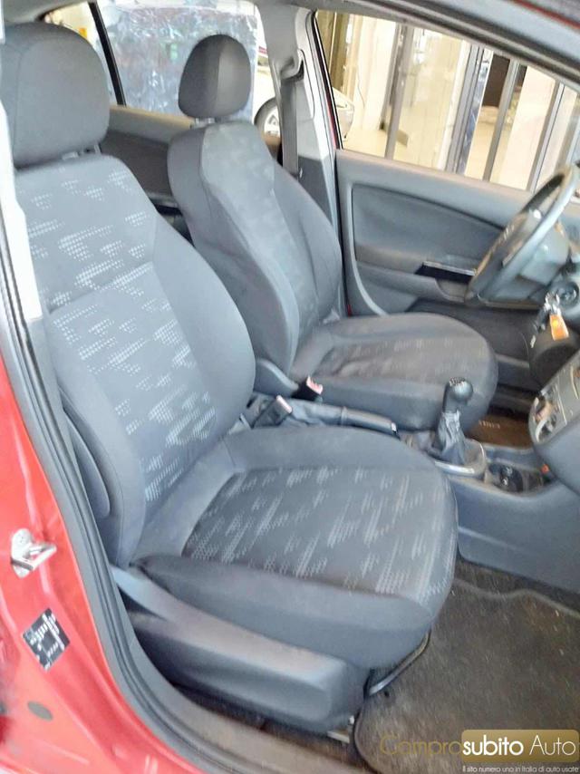 OPEL Corsa usata, con Servosterzo