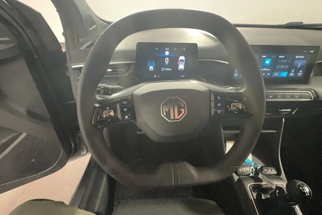 MG MG3 usata, con Fari LED