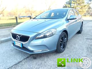VOLVO V40 D2