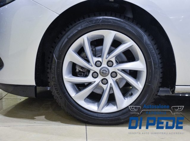 OPEL Astra usata, con Controllo trazione