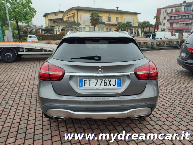 MERCEDES-BENZ GLA 220 usata 37