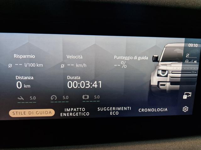 LAND ROVER Defender usata, con USB