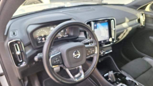 VOLVO XC40 usata, con Climatizzatore