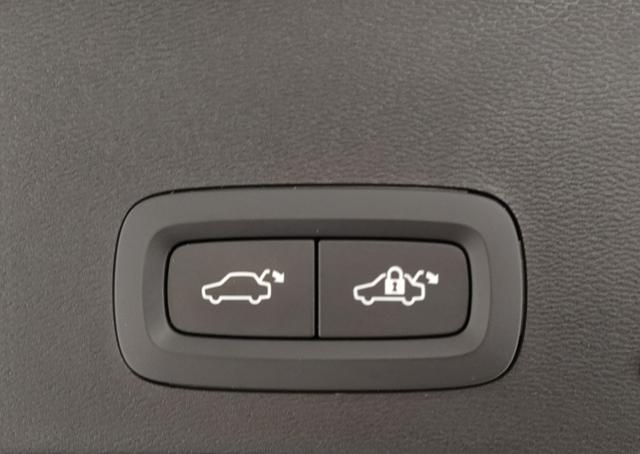 VOLVO XC40 usata, con Sensori di parcheggio posteriori