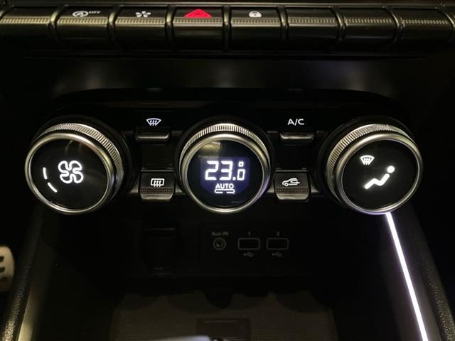 RENAULT Clio usata, con Hill holder