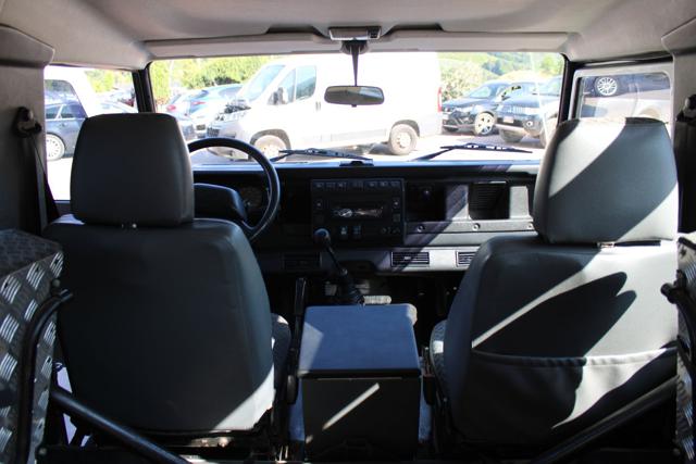 LAND ROVER Defender usata 11