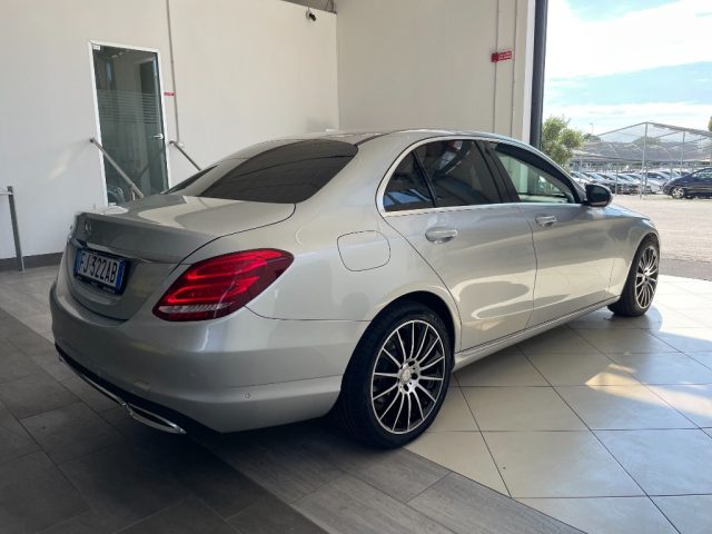 MERCEDES-BENZ C 180 usata, con Autoradio