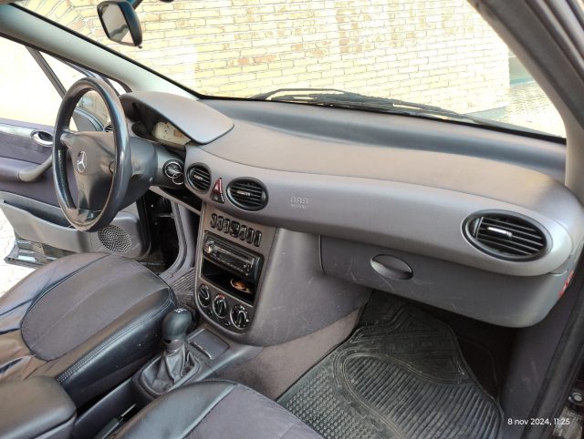MERCEDES-BENZ A 170 usata, con Chiusura centralizzata