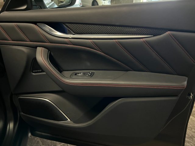MASERATI Levante usata, con Fendinebbia