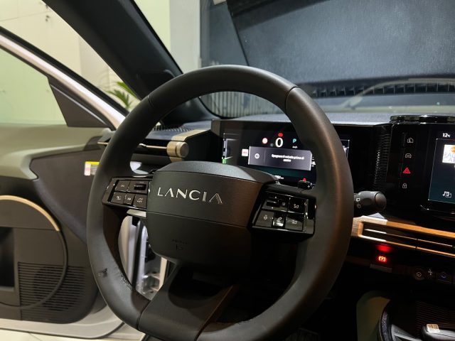 LANCIA Ypsilon usata, con Sensori di parcheggio posteriori