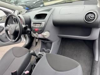 TOYOTA Aygo usata 13