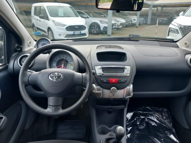 TOYOTA Aygo usata 17