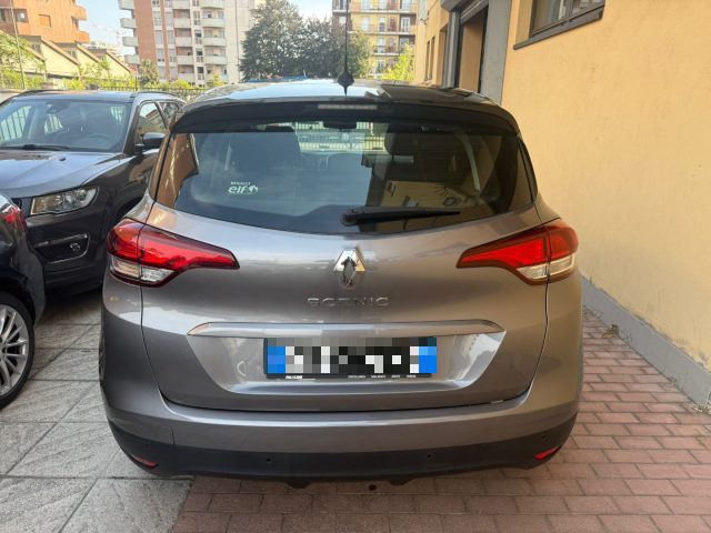 RENAULT Scenic usata, con Autoradio