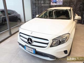 MERCEDES-BENZ GLA 200 usata, con Alzacristalli elettrici