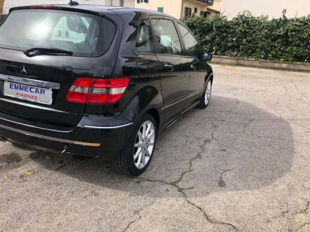 MERCEDES-BENZ B 180 usata, con Climatizzatore