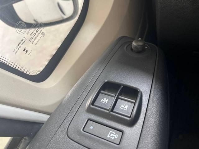 PEUGEOT Boxer usata, con MP3
