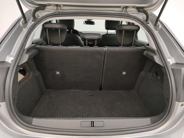 OPEL Corsa usata, con Sedile posteriore sdoppiato