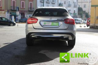 MERCEDES-BENZ GLA 200 usata, con Autoradio