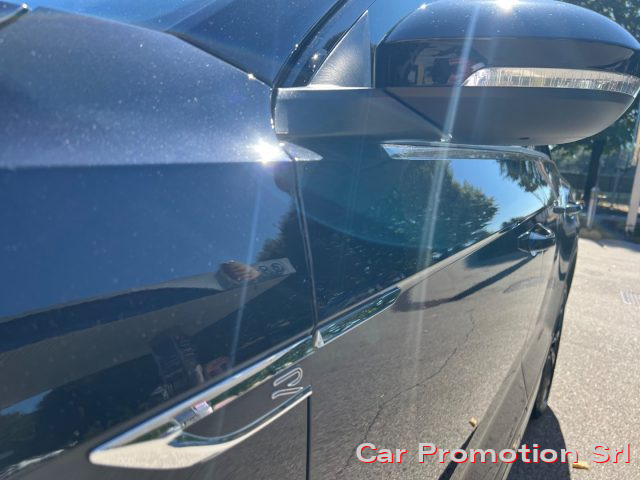 VOLKSWAGEN T-Roc usata, con Autoradio digitale