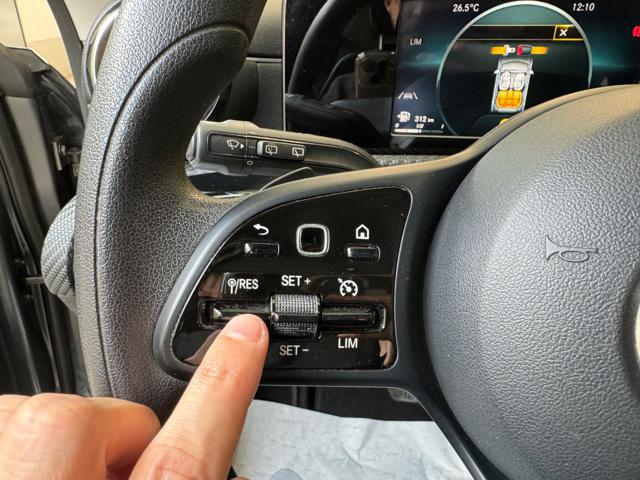 MERCEDES-BENZ CLA 180 usata 43